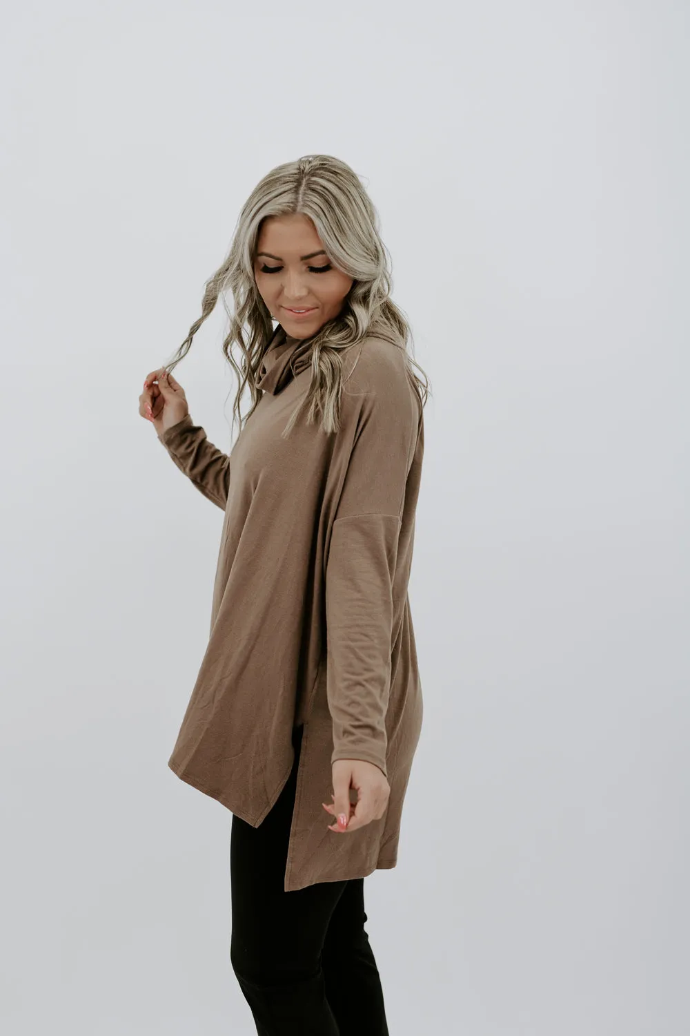 Girl On The Go Poncho, Mocha