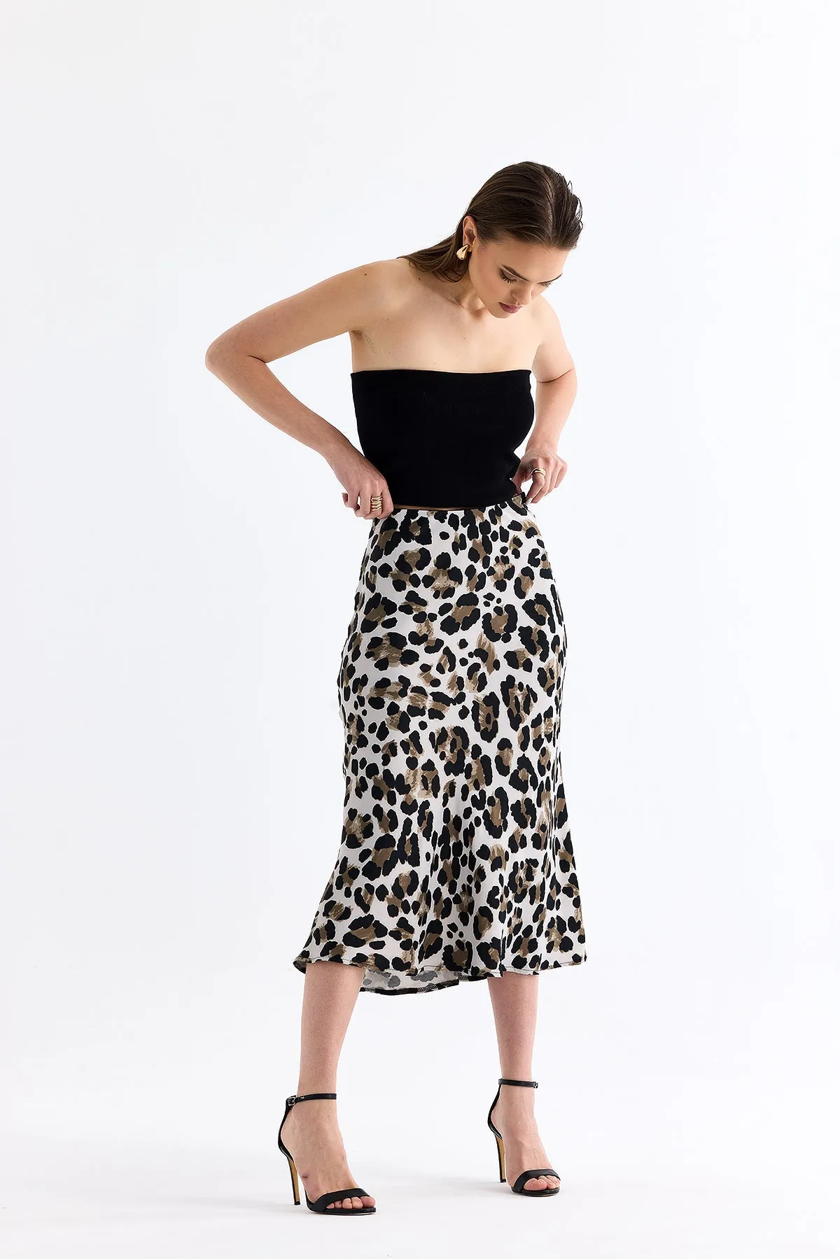 Leopard Patterned Skirt Gray