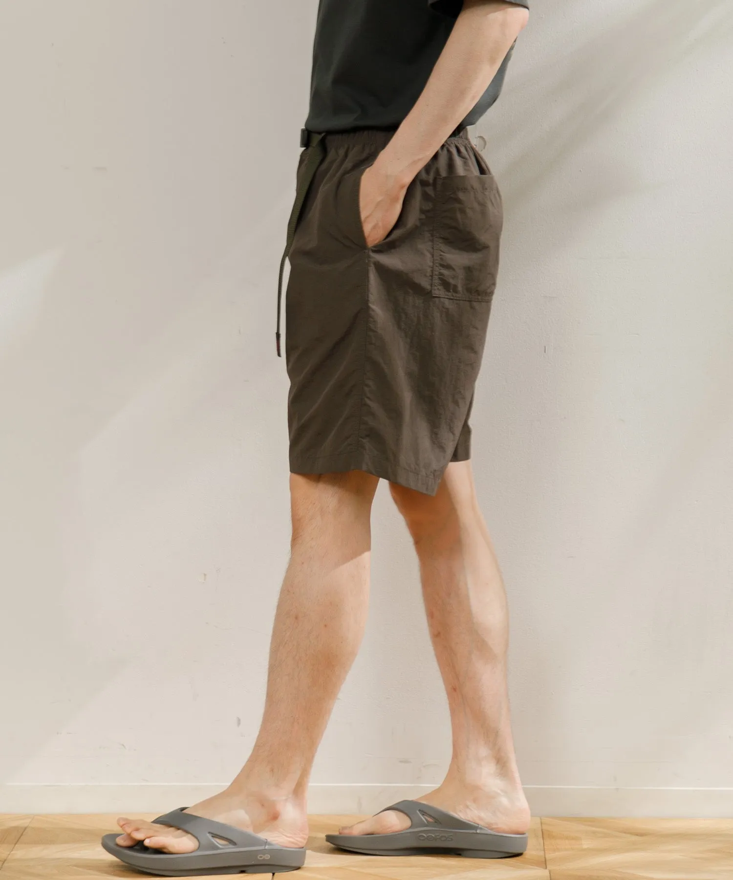 【MEN , WOMEN】GRAMICCI NYLON LOOSE SHORT