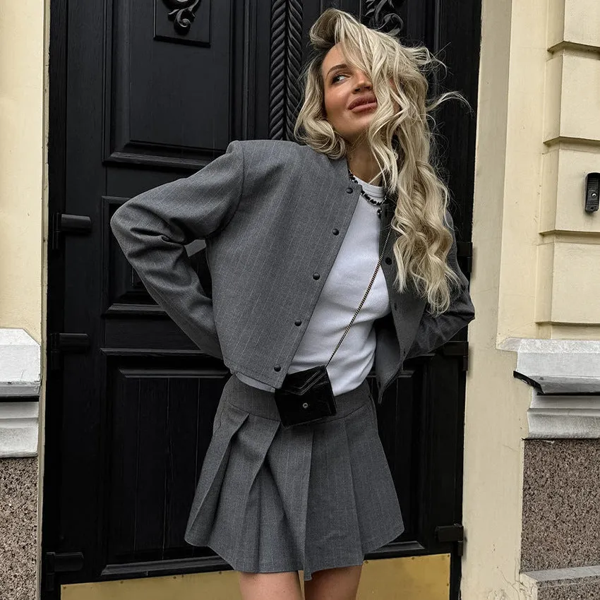 Stylish Short Blazer Pleated Skirt Suit