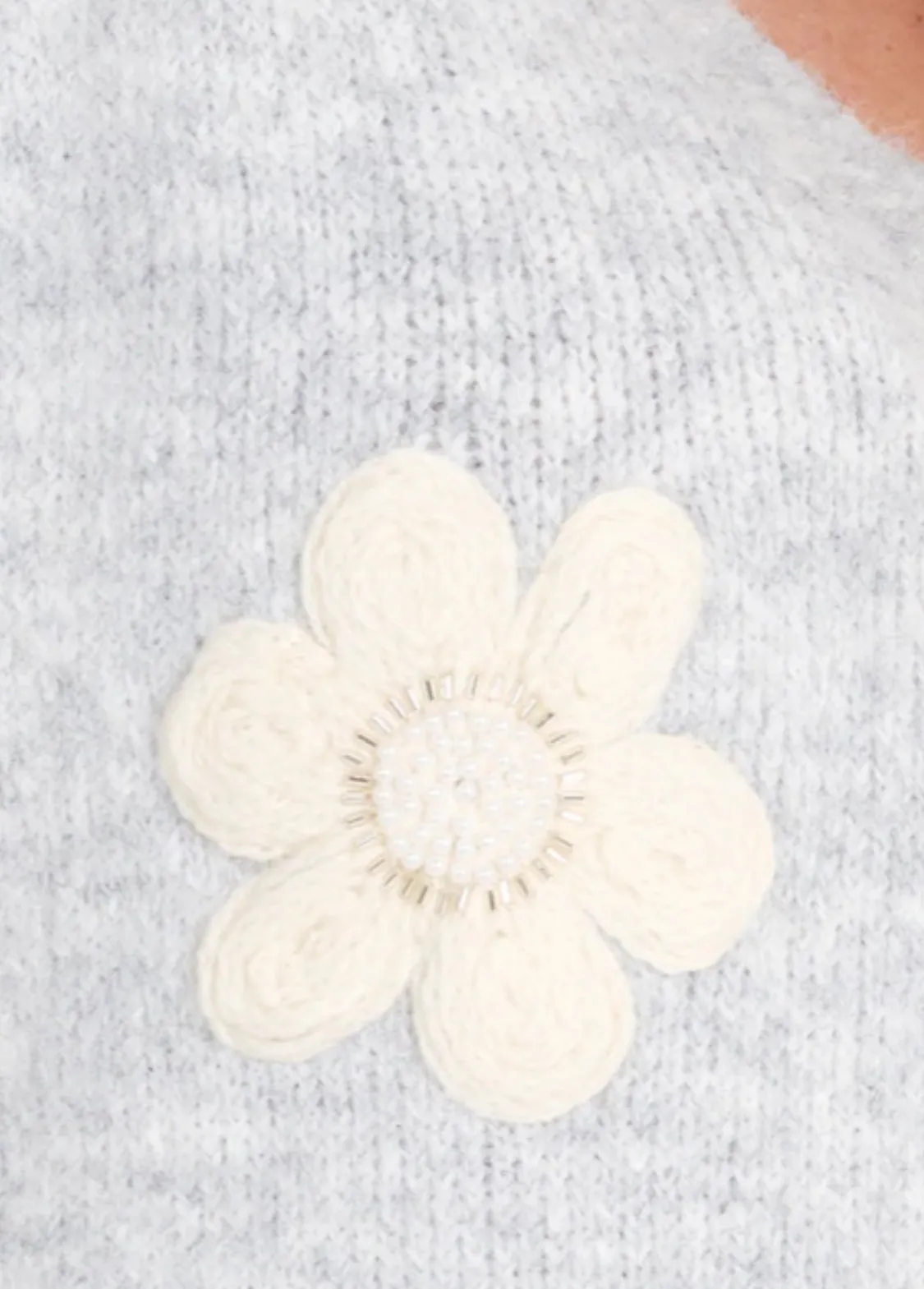 V-Neck Blanket Stitch Sleeve Flower Design Jumper (2 Colours)