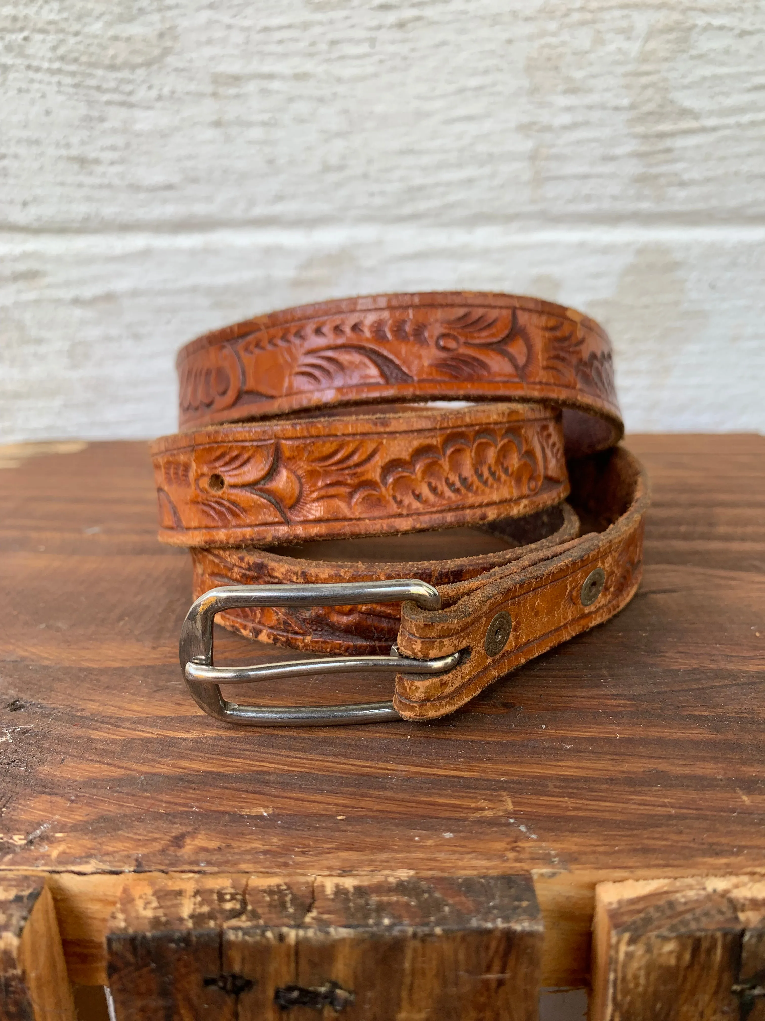 Vintage Tooled Floral Belt