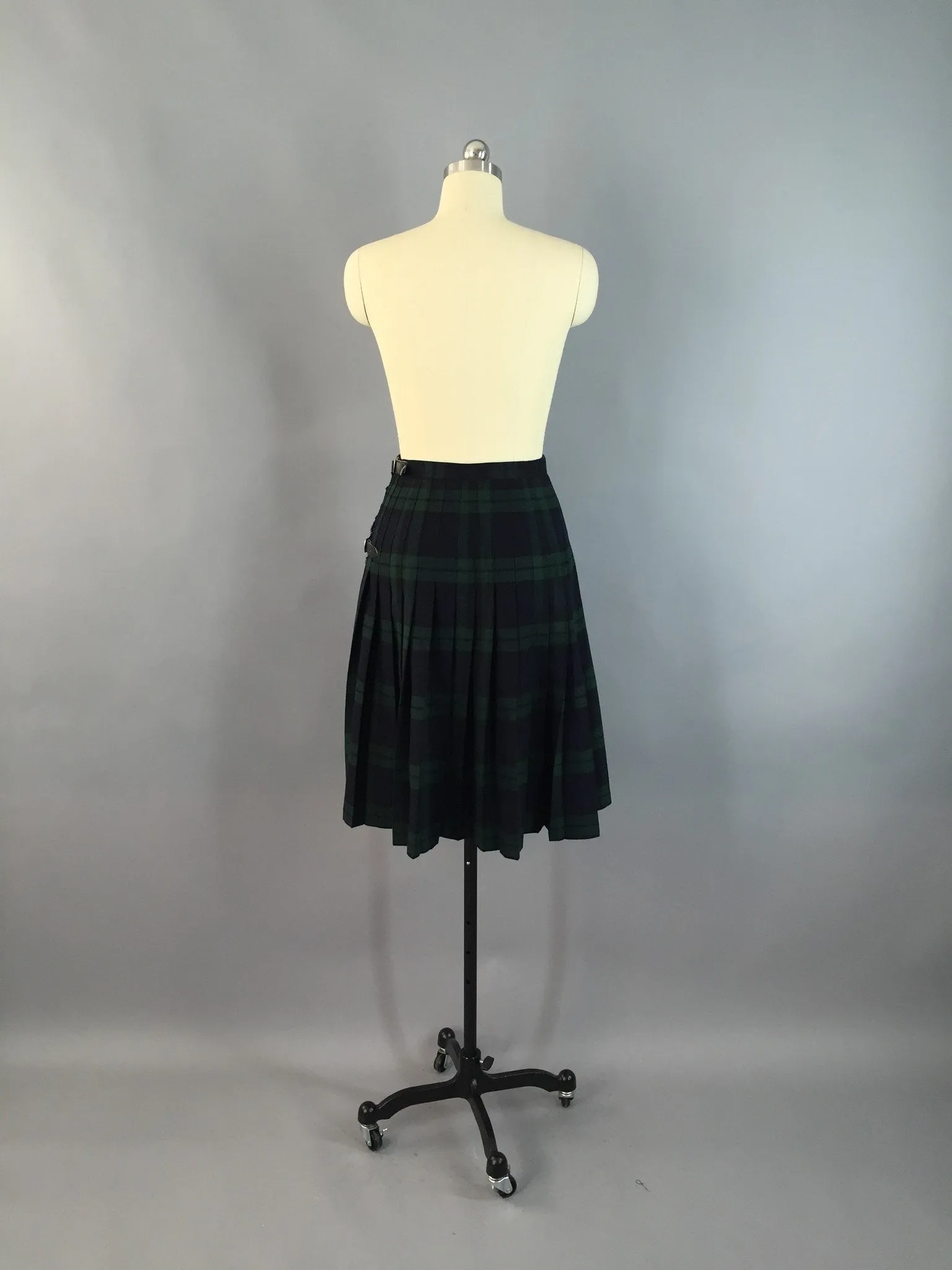 Vintage Wool Kilt / Plaid Skirt / Black Watch Campbell Clan Tartan