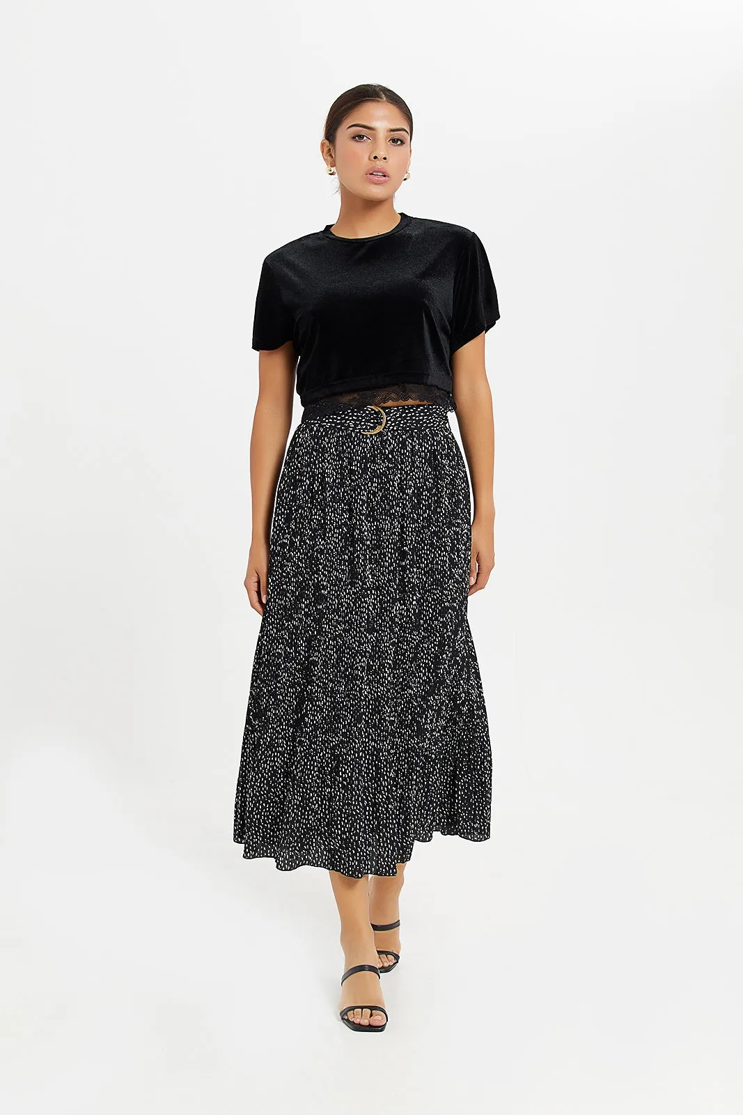 Women Black Pleated Skirt With Belt